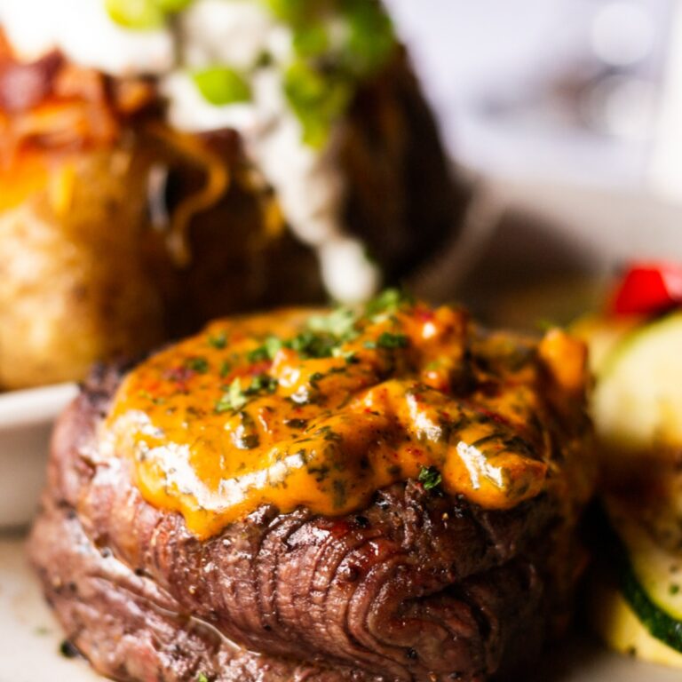 330804824 897348591608613 4701411239573405949 n 768x768