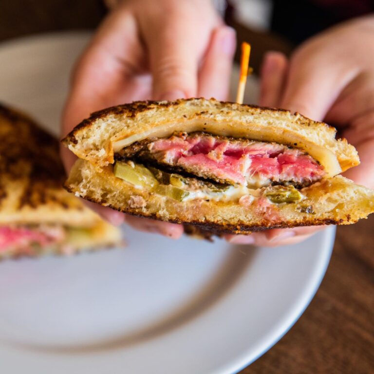 352373842 647550854077612 4814865274029548074 n 768x768