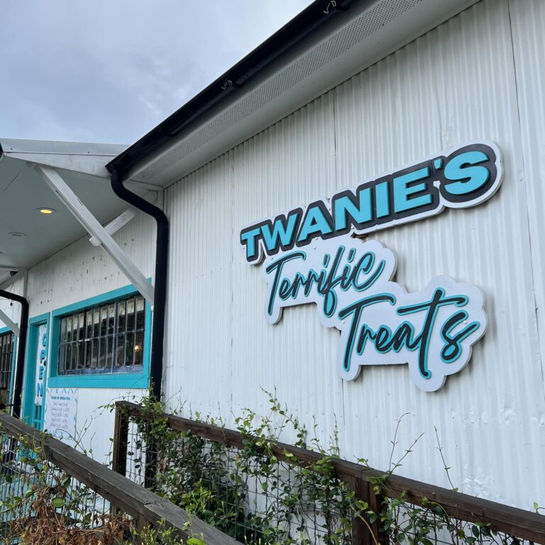 358090431 306394875248972 2683894958691277250 n 768x768